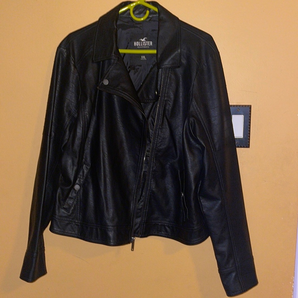 NWT Faux Leather Hollister Motto Jacket XXL ✨